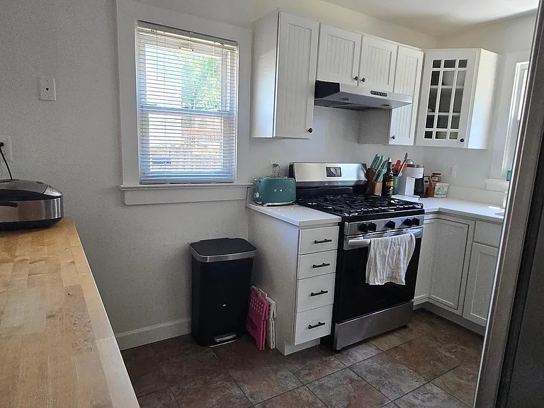 2306 Fort Dr — Photo 5