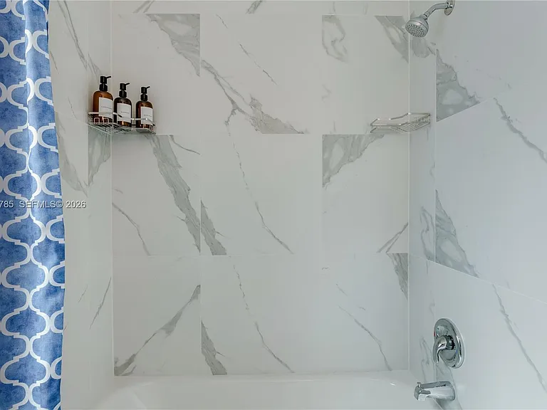 820 SW 26th Rd — Photo 23