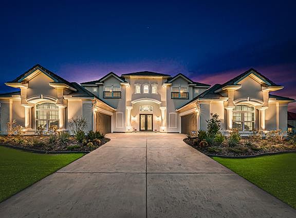 2nd image of 320 Bastrop Blvd