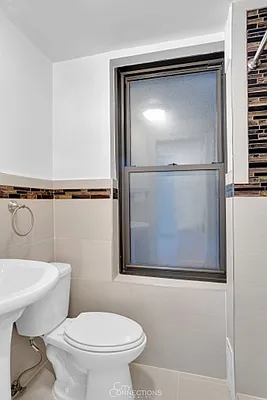 Rented by City Connections Realty | media 27