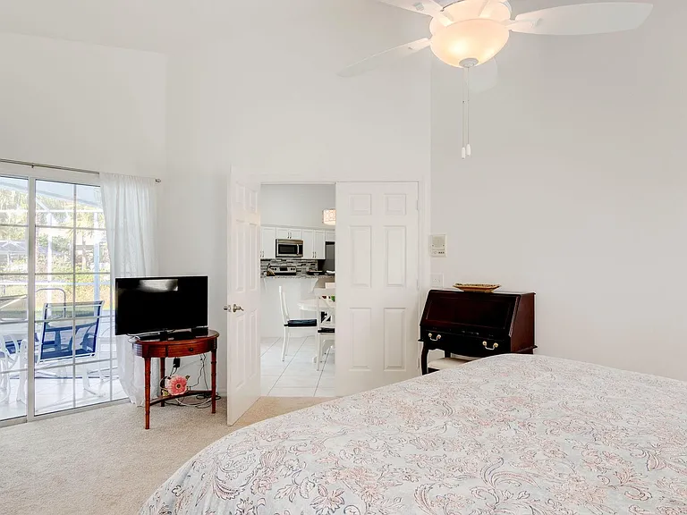 1361 Scroll St — Photo 12