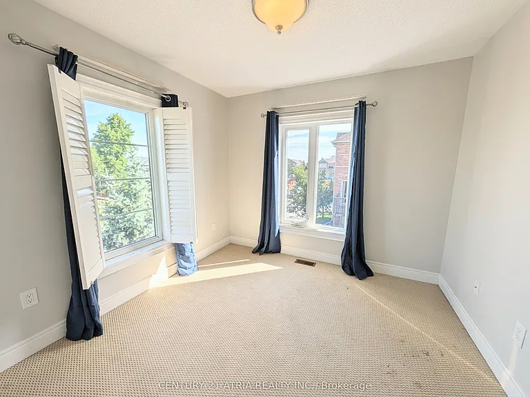 5047 Warwickshire Way — Photo 18
