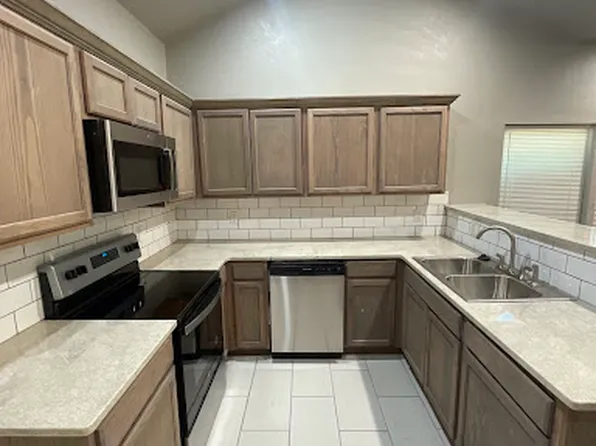 328 S Xanthus Ave, Tulsa, OK 74104