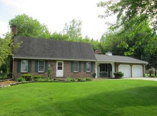10915 Tittabawassee Rd, Freeland, MI 48623