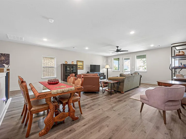 9979 Pebble Glen Dr — Photo 14