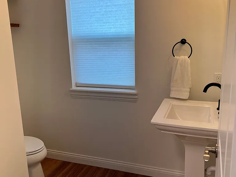 800 Heyl Ave — Photo 16