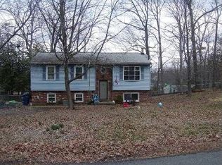834 Spring Valley Dr, Fredericksburg, VA 22405