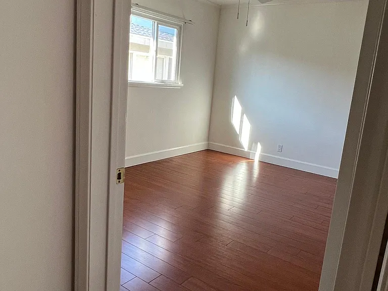 5656 Fountain Ave #B — Photo 11