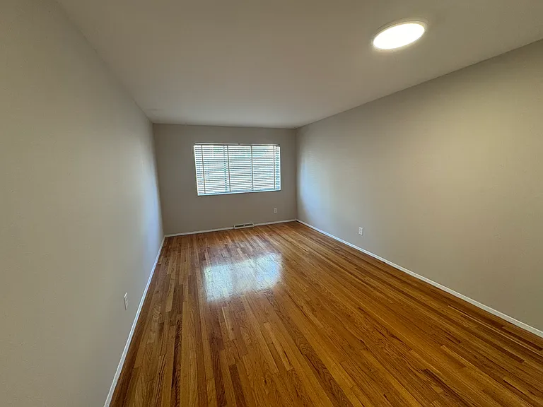 2621 Roseland Ter — Photo 5