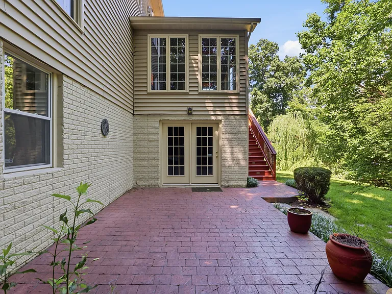 5767 Bush Hill Dr — Photo 6