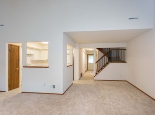 33 Brenden Ct, Clifton Park, NY 12065