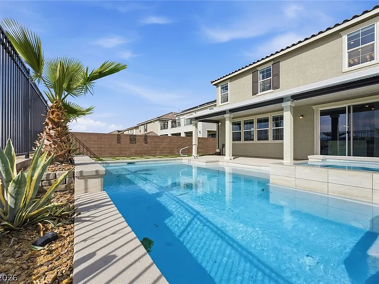2599 Tolmezzo St — Photo 43
