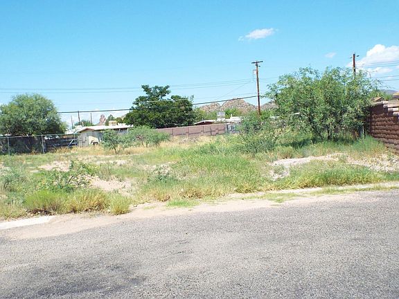 4th image of 2662 W Solano Cir