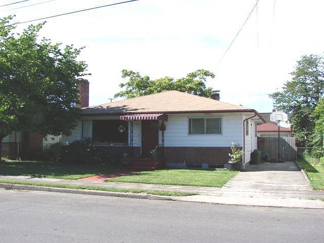 A Charming SE Ranch