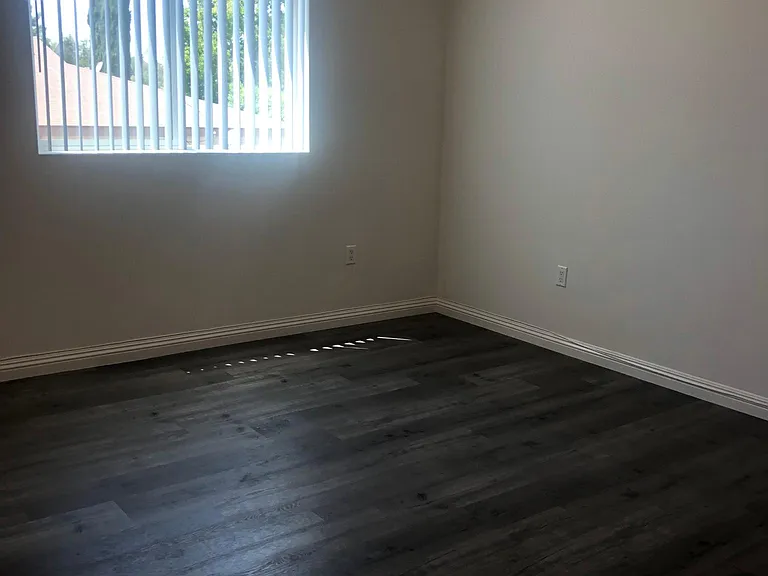 14143 Burbank Blvd #202 — Photo 13