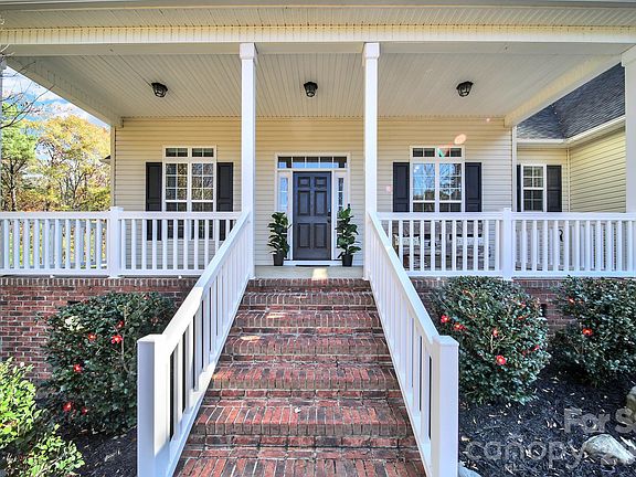 2nd image of 419 Kinsey Creek Ct