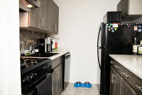 Rented by New York City Moves Team LLC | media 9