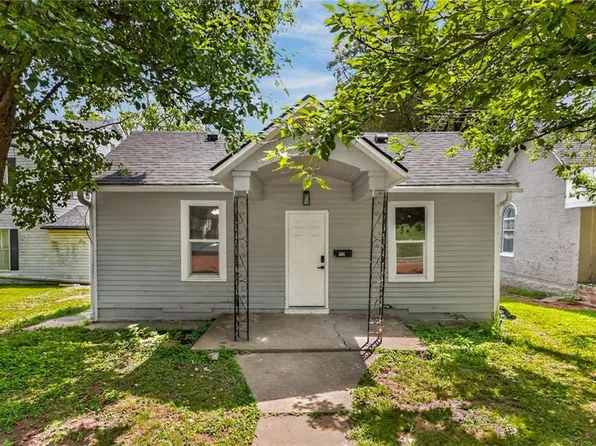 604 Laramie St, Atchison, KS 66002