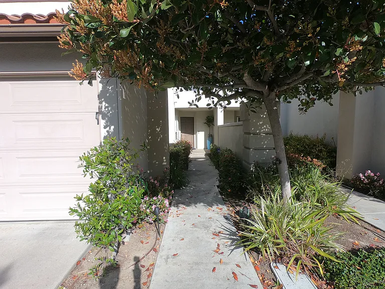 26465 Portola — Photo 2