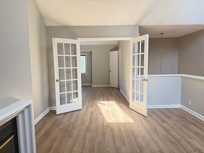 431 Belle Pointe Dr — Photo 21