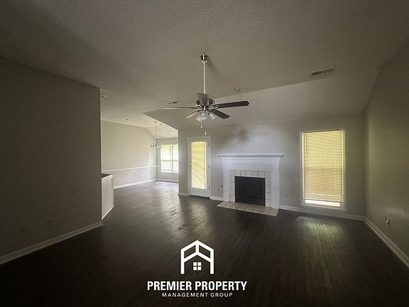 3rd image of 2638 Country Glade Dr