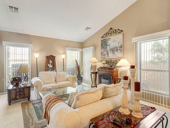 5th image of 11127 E Bellflower Ct