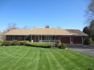 354 Azalea Dr, Hanover, PA 17331