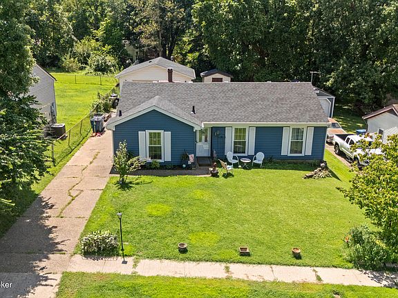 3rd image of 11404 Deham Dr