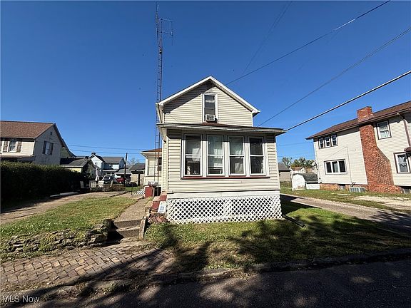3rd image of 310 N Center St