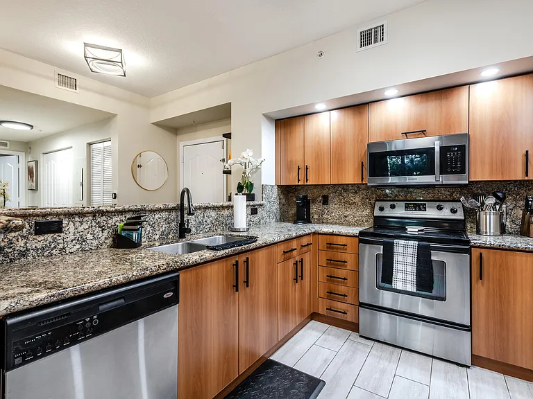 255 NE 3rd Ave #2212 — Photo 8