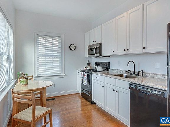 5th image of 207 Douglas Ave