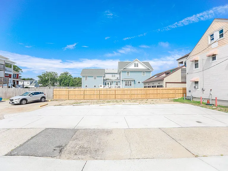 1210 W Ocean View Ave #3 — Photo 25