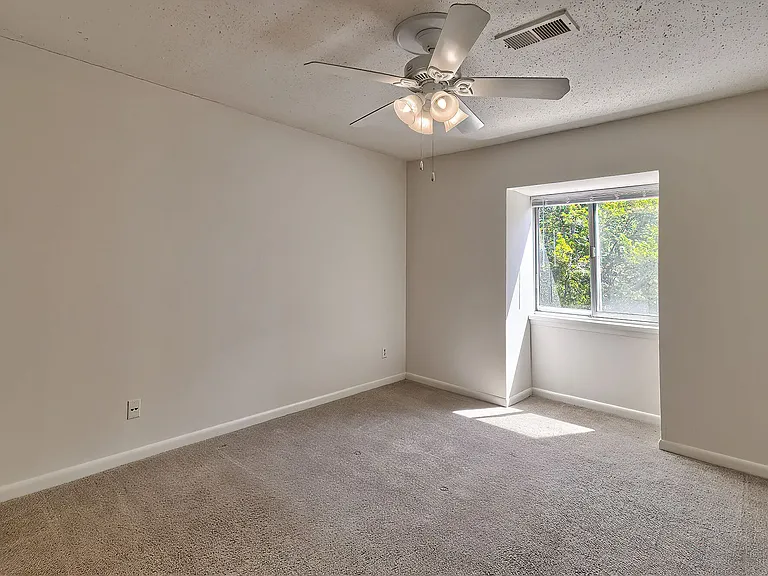 The Farrington — Photo 10