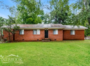 2230 Upper Dr, Pearl, MS 39208
