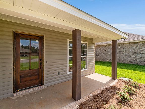 5th image of 12 Jackson Square Dr