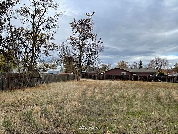 4th image of 1251 Boyer Avenue