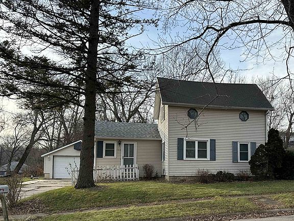 2nd image of 516 S Pine St