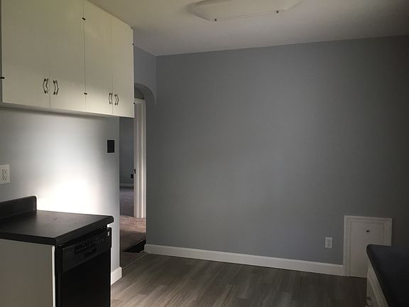 5th image of 825 Washington Ave