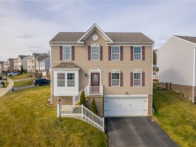 301 Maplewood Ln, Imperial, PA, 15126