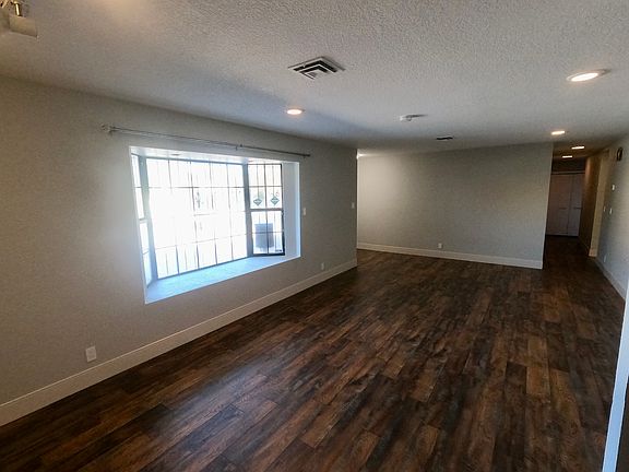 Living/Front Room