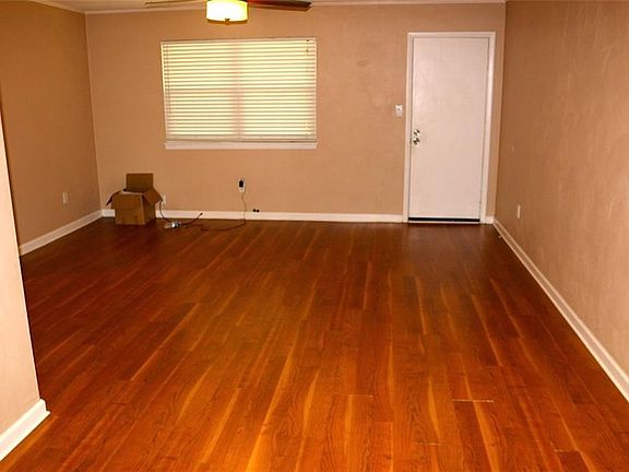 2nd image of 1069 Tall Oak Dr