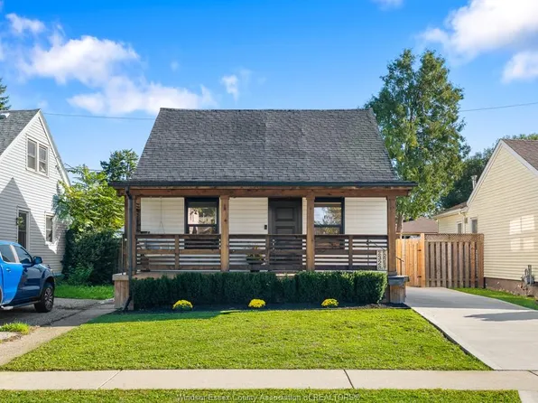 2328 Forest Ave, Windsor, ON N8W 2G8