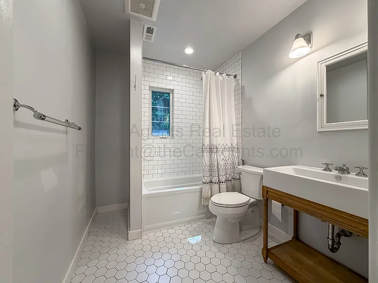 7352 Saroni Dr — Photo 11