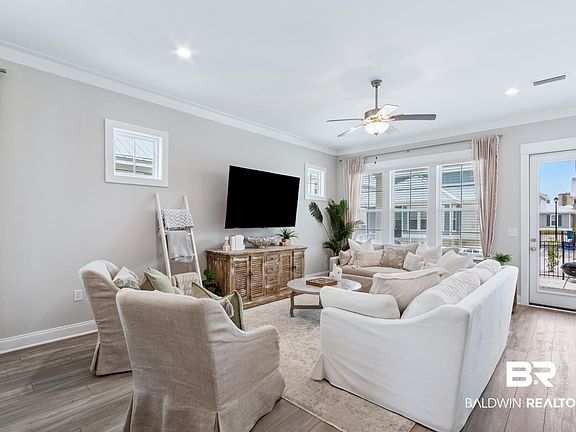 5th image of 24176 Pepper Ln