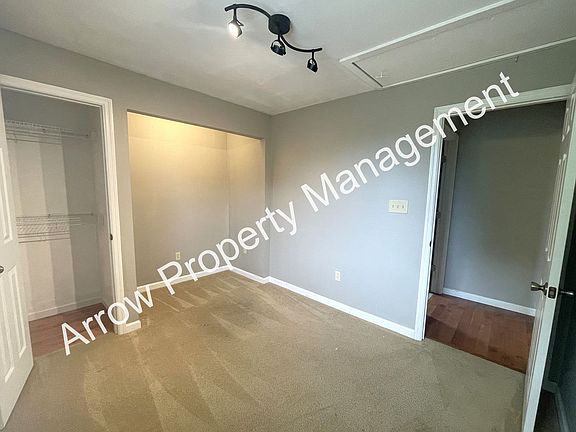 3rd image of 702 Hite St