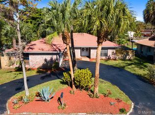 8379 NW 14th Ct, Coral Springs, FL 33071