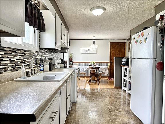 5th image of 1813 Eastview Dr
