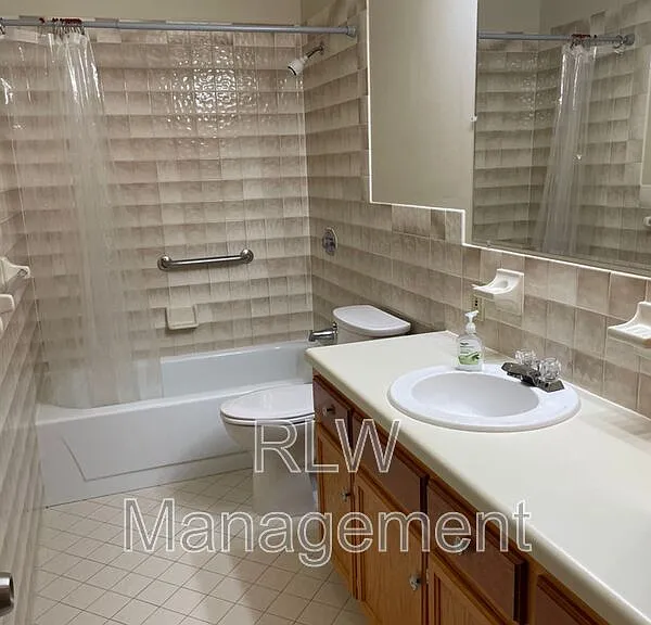 44 S Kentucky Ave — Photo 25