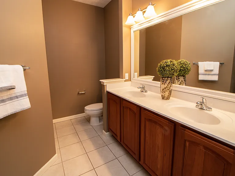4977 Lake View Dr — Photo 12