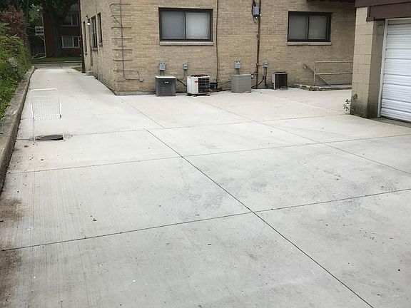 5th image of 3309 N Dousman St APT 2